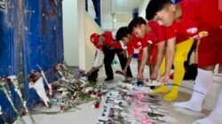 Kenang Tragedi Kanjuruhan, Seleksi Banteng Jatim FC U-17 Dibuka Tabur Bunga Gate 13