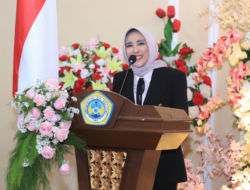 Wabup Sidoarjo Mimik Idayana Raih Gelar S.A.P dari Unitomo Lewat Program RPL