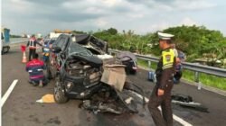Mobil Anggota DPR RI Hancur di Tol Paspro, Dua Penumpang Tewas
