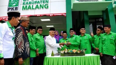 Gus Halim Apresiasi Masjid Al Iskandariyah di Kantor DPC PKB Kabupaten Malang
