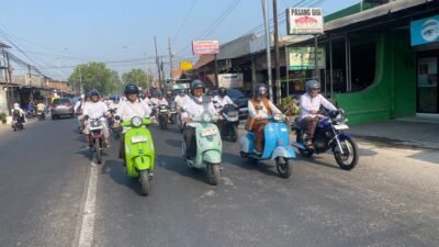 Motoran Santun Santri Manba’ul Hikam, Gaungkan Tertib Berlalu Lintas